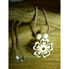 PENDENTIF EN BOIS FLEUR